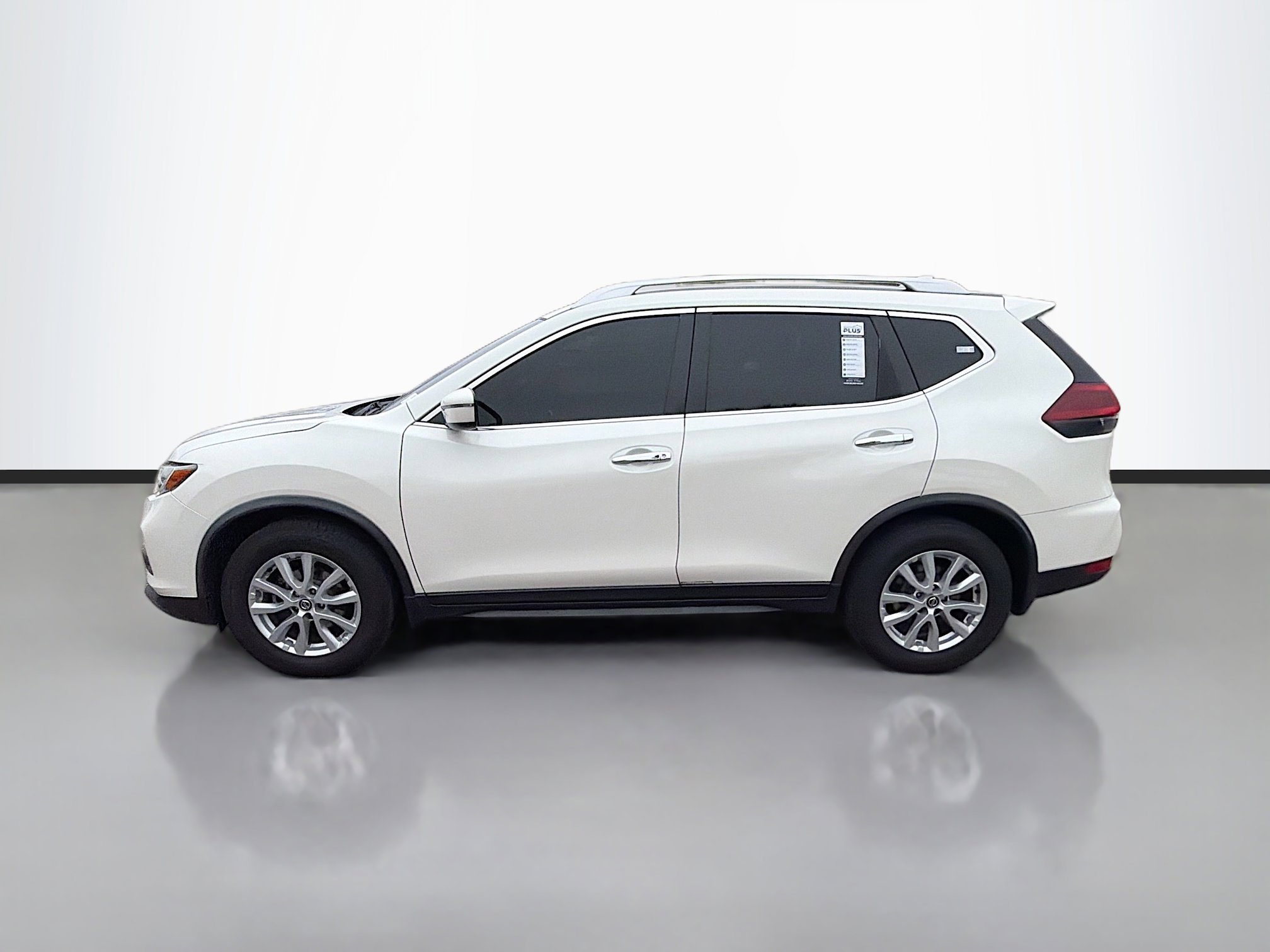 Used 2018 Nissan Rogue SV image 6