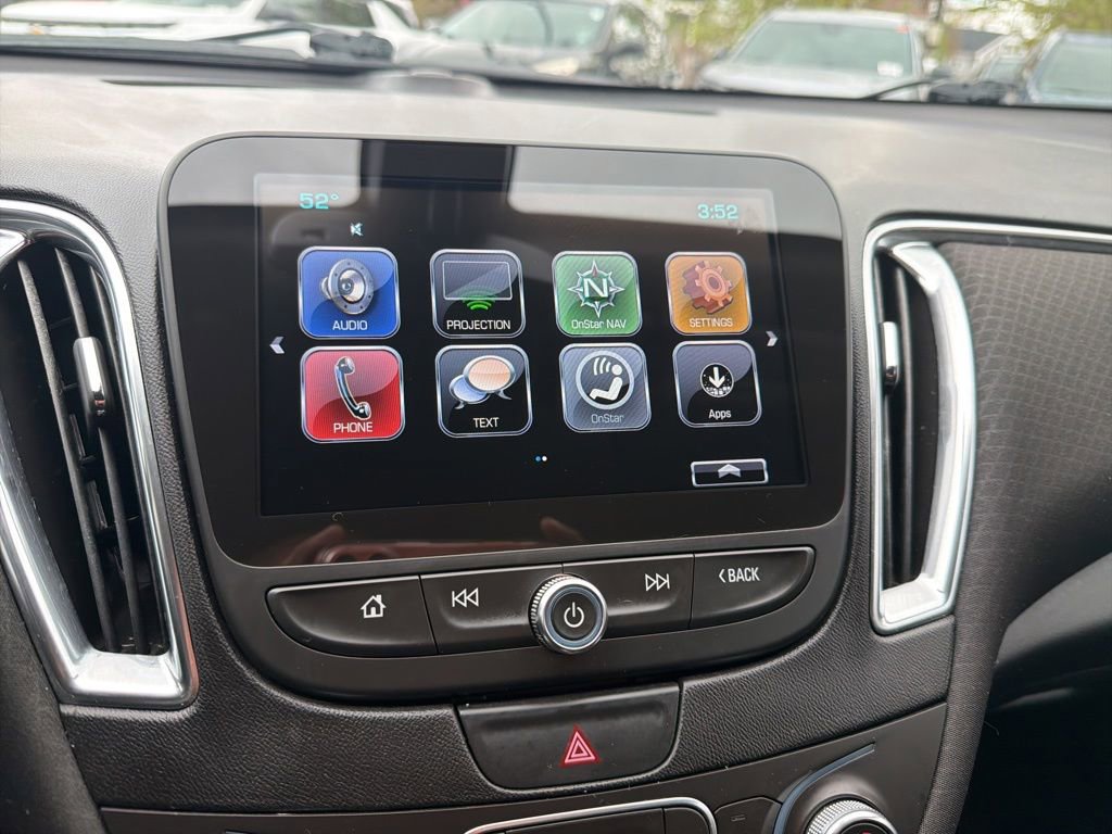 Used 2018 Chevrolet Malibu LT FWD image 26