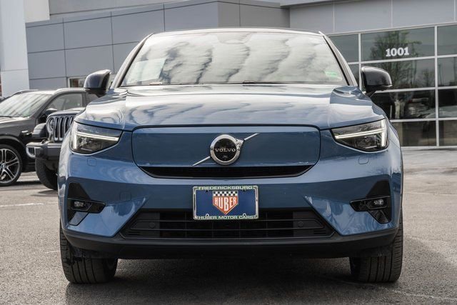 Used 2022 Volvo C40 P8 Recharge Ultimate image 2