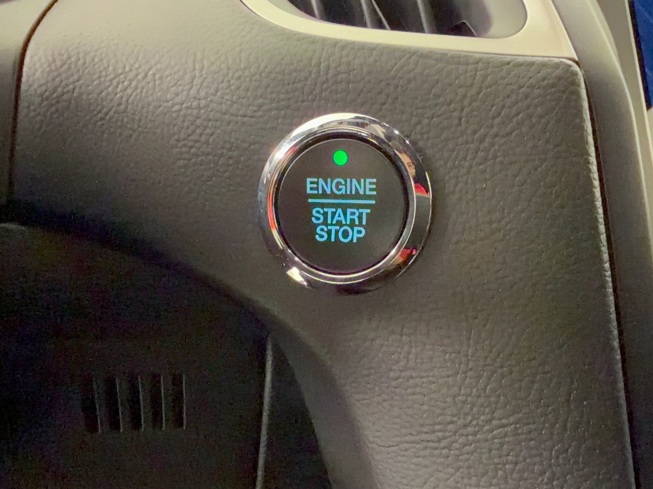 Certified 2021 Ford Edge ST-Line FWD image 20