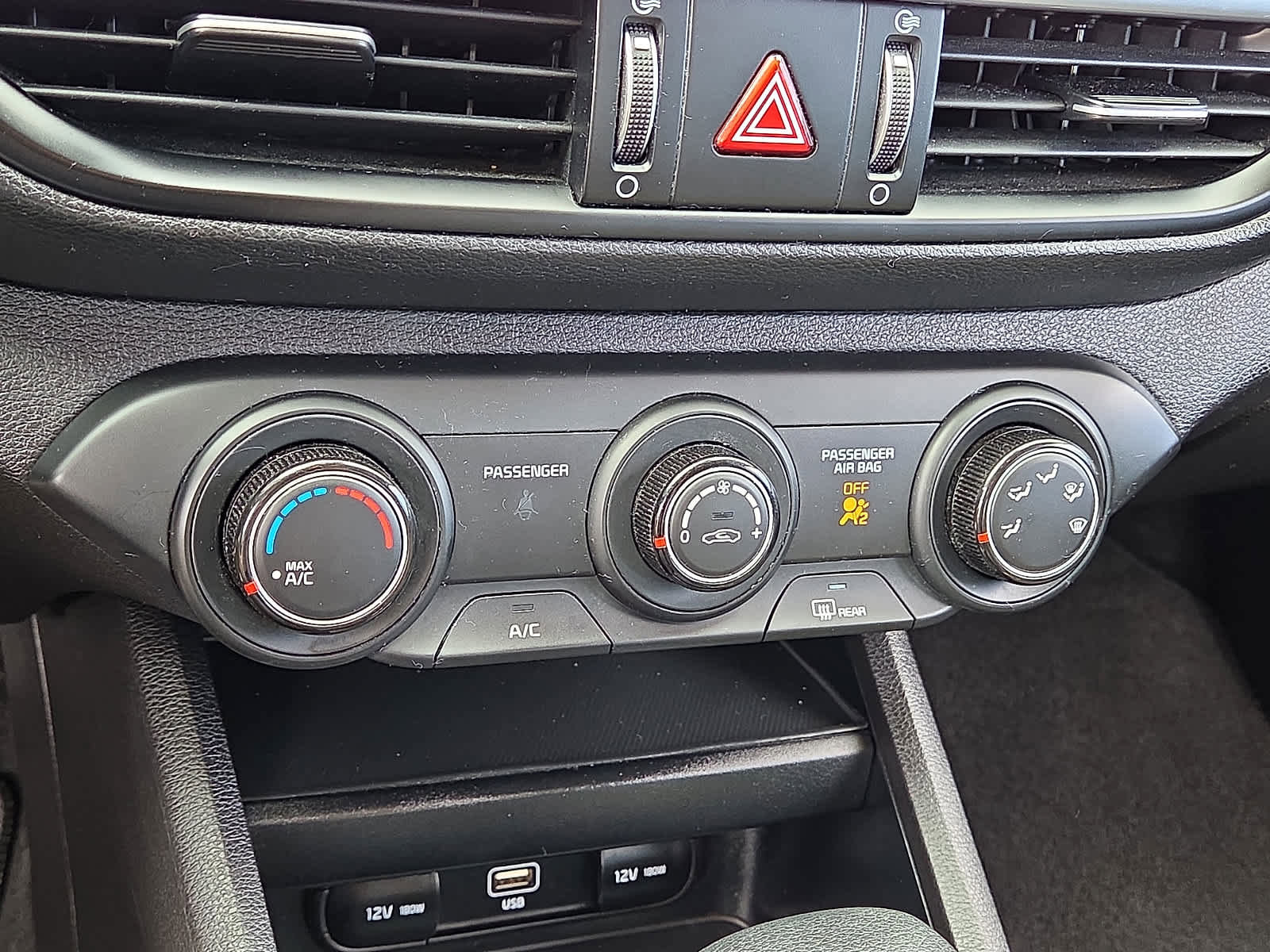 Used 2023 Kia Forte LXS image 17