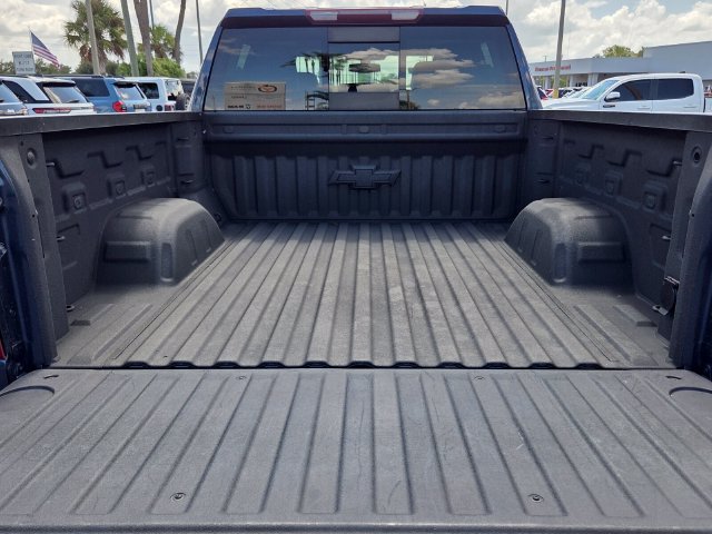 Used 2022 Chevrolet Silverado 1500 LTZ AWD/4WD image 7