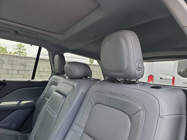 Used 2020 Lincoln Aviator Reserve w/ Equipment Group 202A AWD/4WD image 15