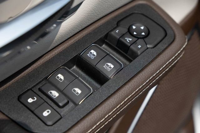 Used 2025 RAM 1500 Laramie w/ Bed Utility Group image 21