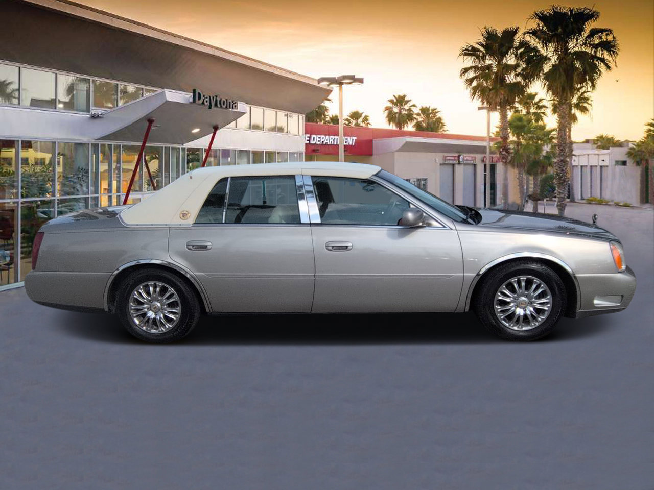 Used 2004 Cadillac De Ville FWD image 2