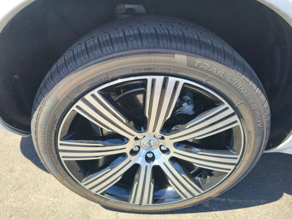 Used 2024 Volvo XC90 T8 Ultimate w/ Lounge Package AWD/4WD image 16