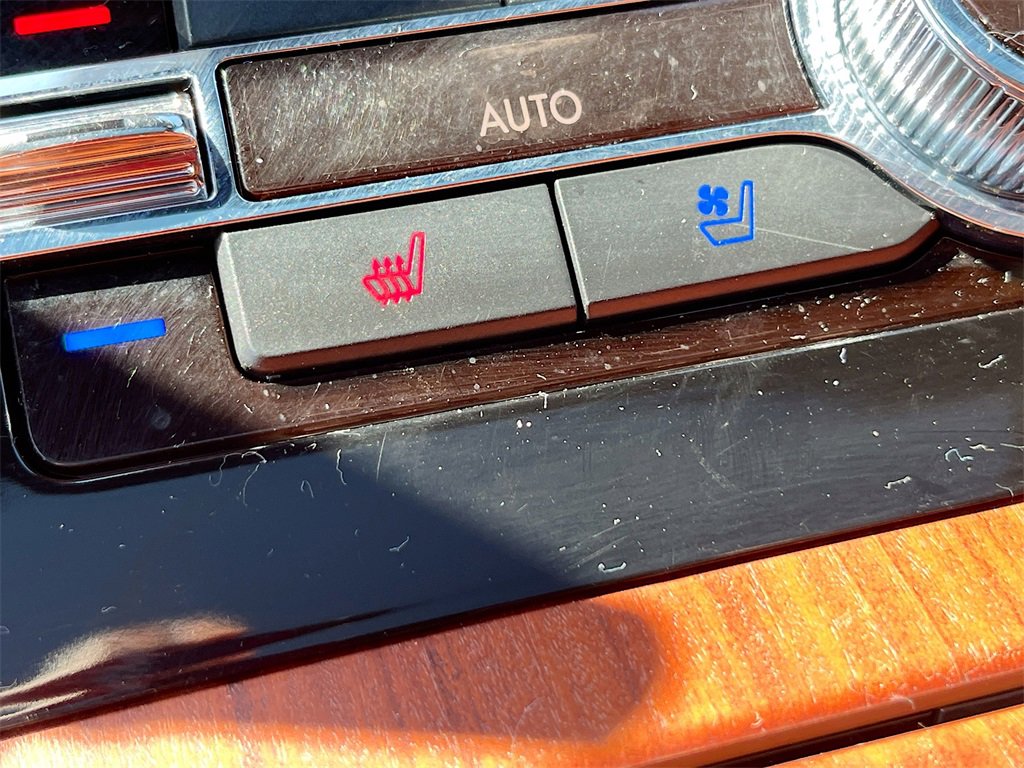 Used 2021 Lincoln Navigator Reserve image 18