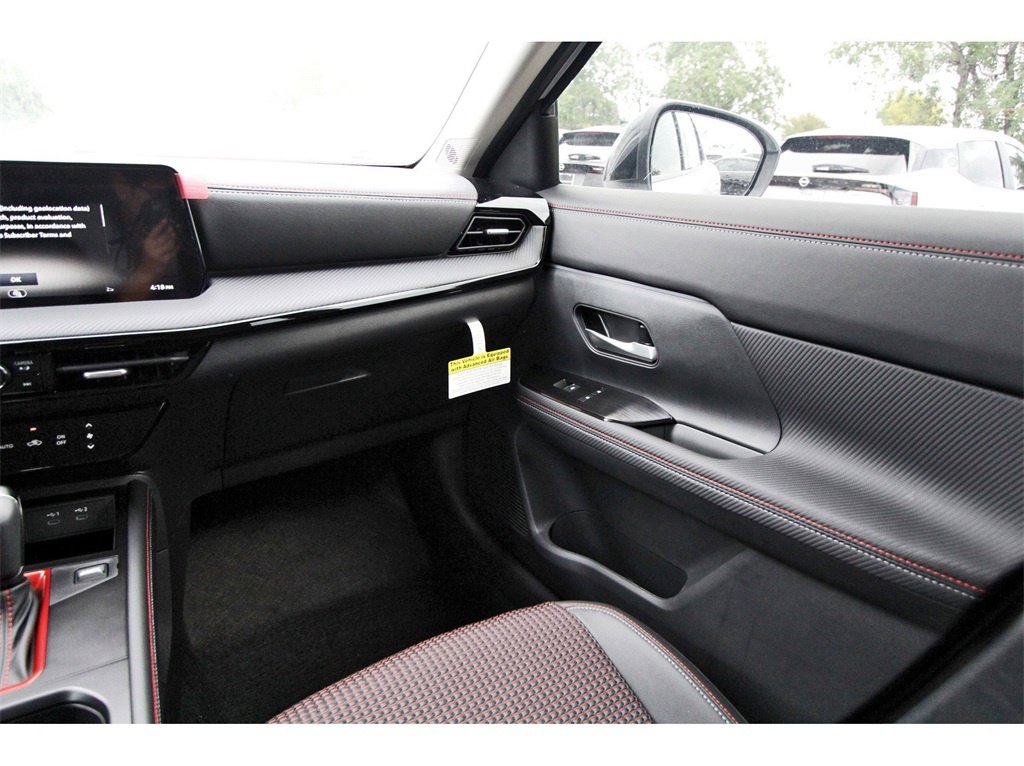 New 2026 Nissan Kicks SR image 10