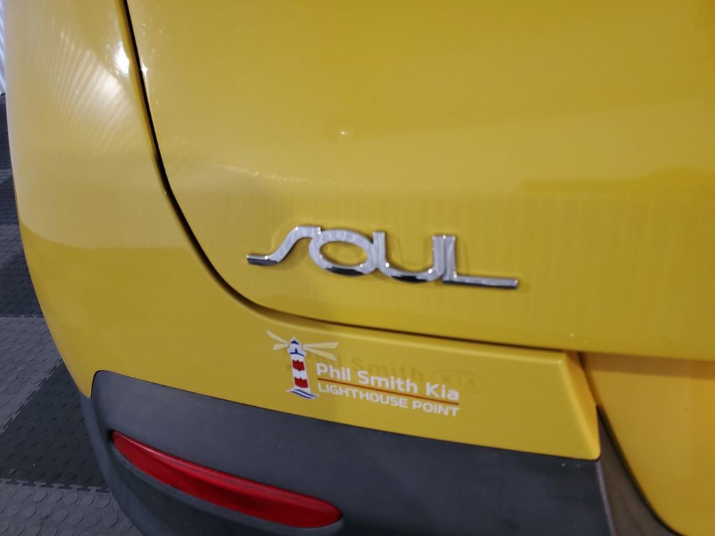 Used 2020 Kia Soul LX FWD image 7