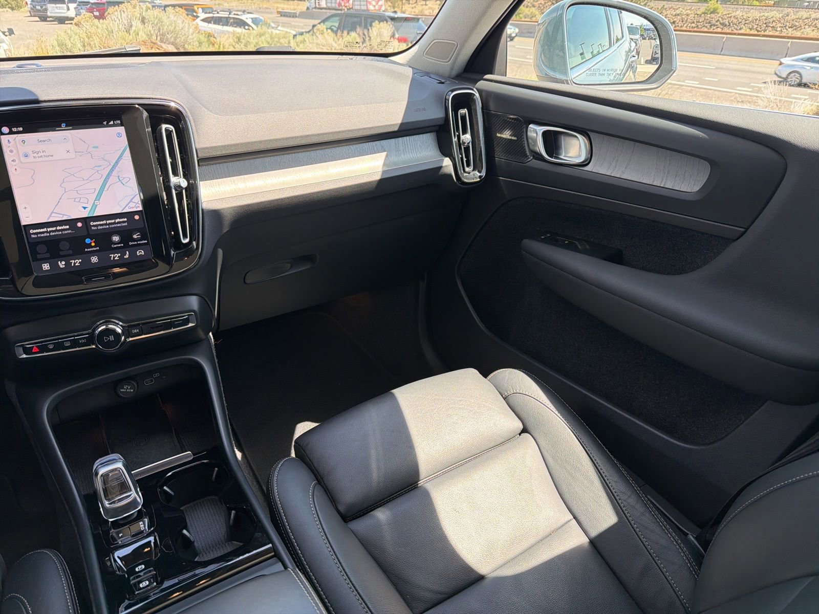 Used 2023 Volvo XC40 B5 Ultimate w/ Protection Package Premier AWD/4WD image 13