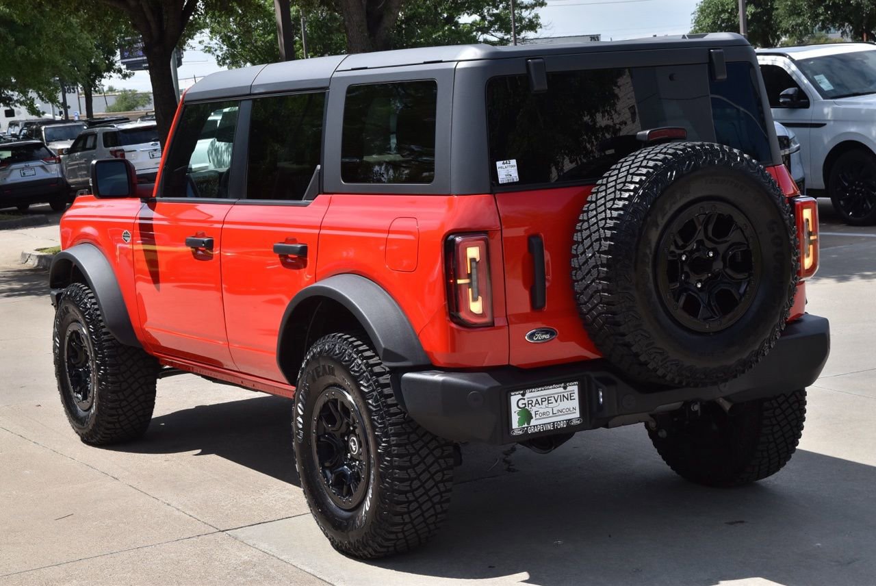 Certified 2024 Ford Bronco Wildtrak AWD/4WD image 10