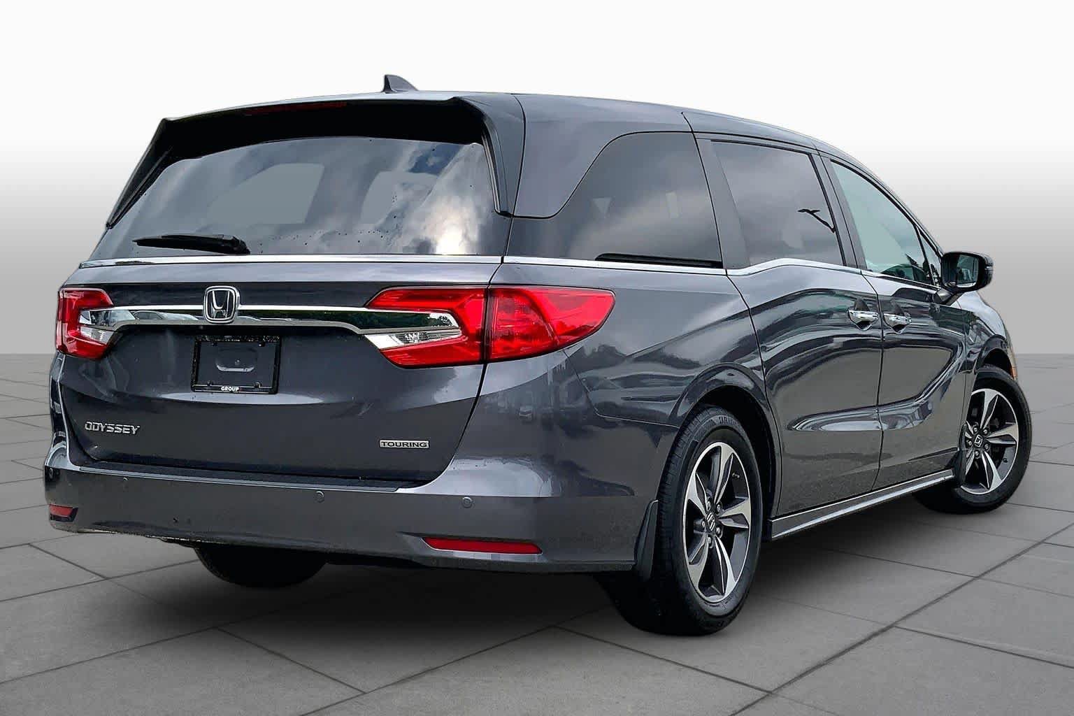 Used 2018 Honda Odyssey Touring image 13