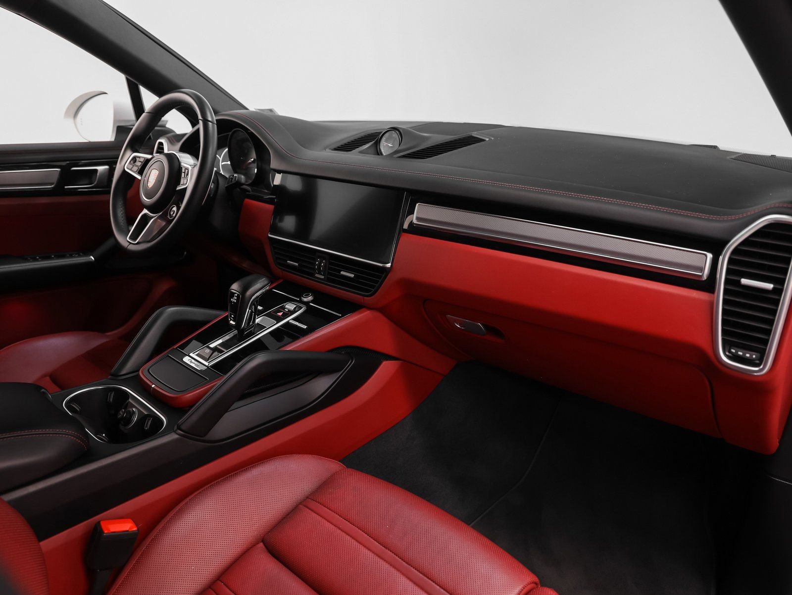 Used 2022 Porsche Cayenne Platinum Edition image 23