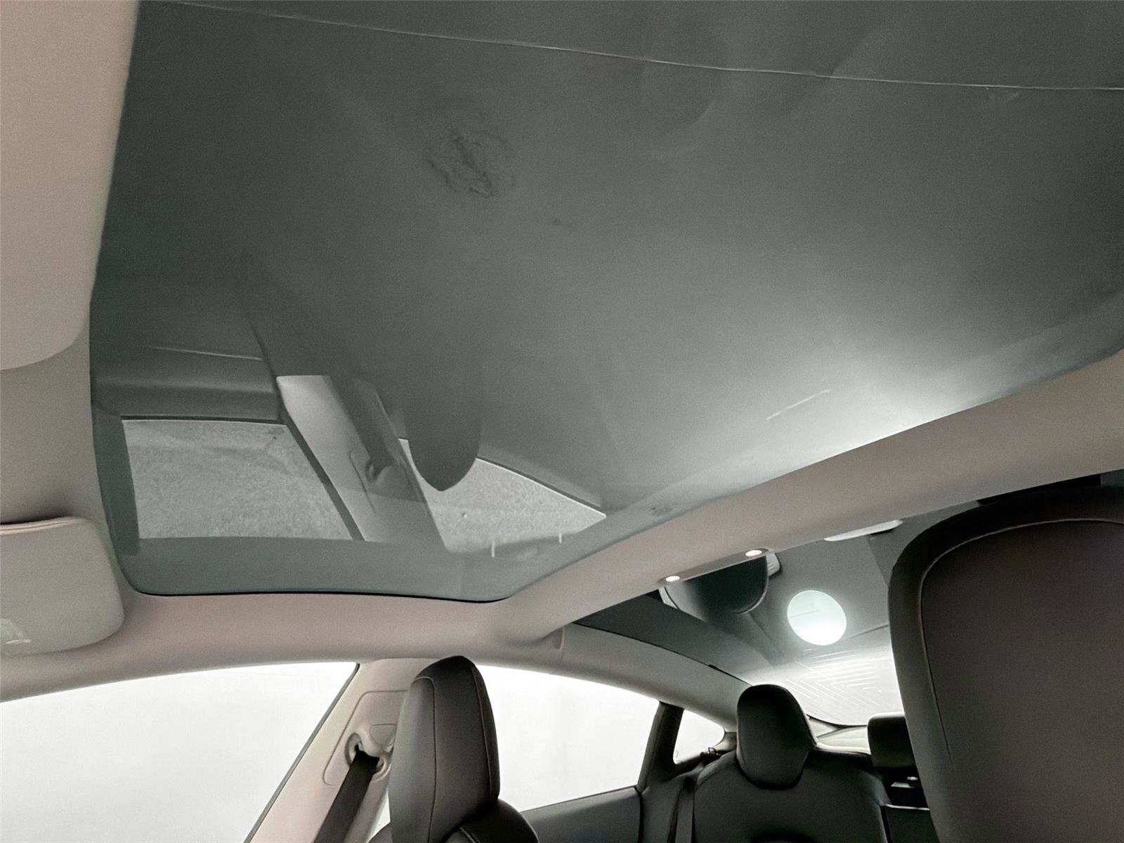Used 2018 Tesla Model 3 Long Range RWD image 33