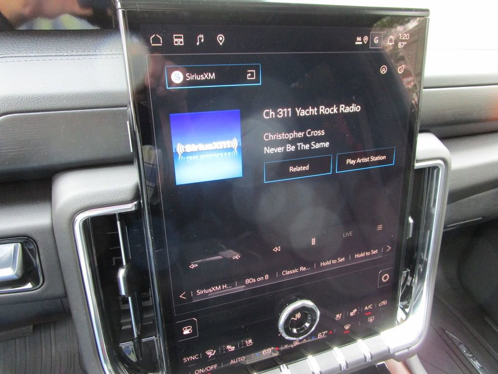 New 2026 GMC Yukon XL Denali w/ Sun & Power Step Package image 39