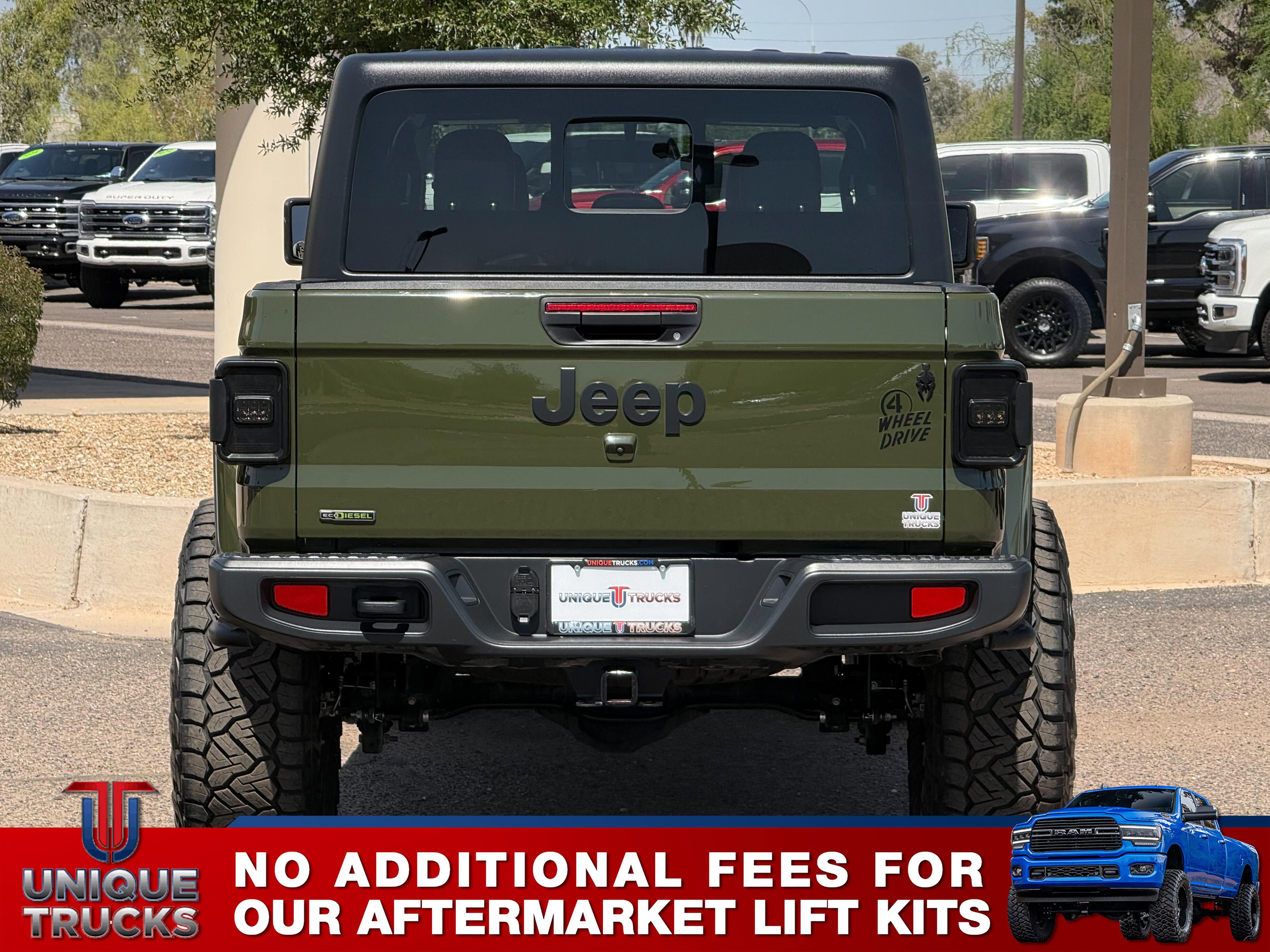 Used 2021 Jeep Gladiator Willys AWD/4WD image 10