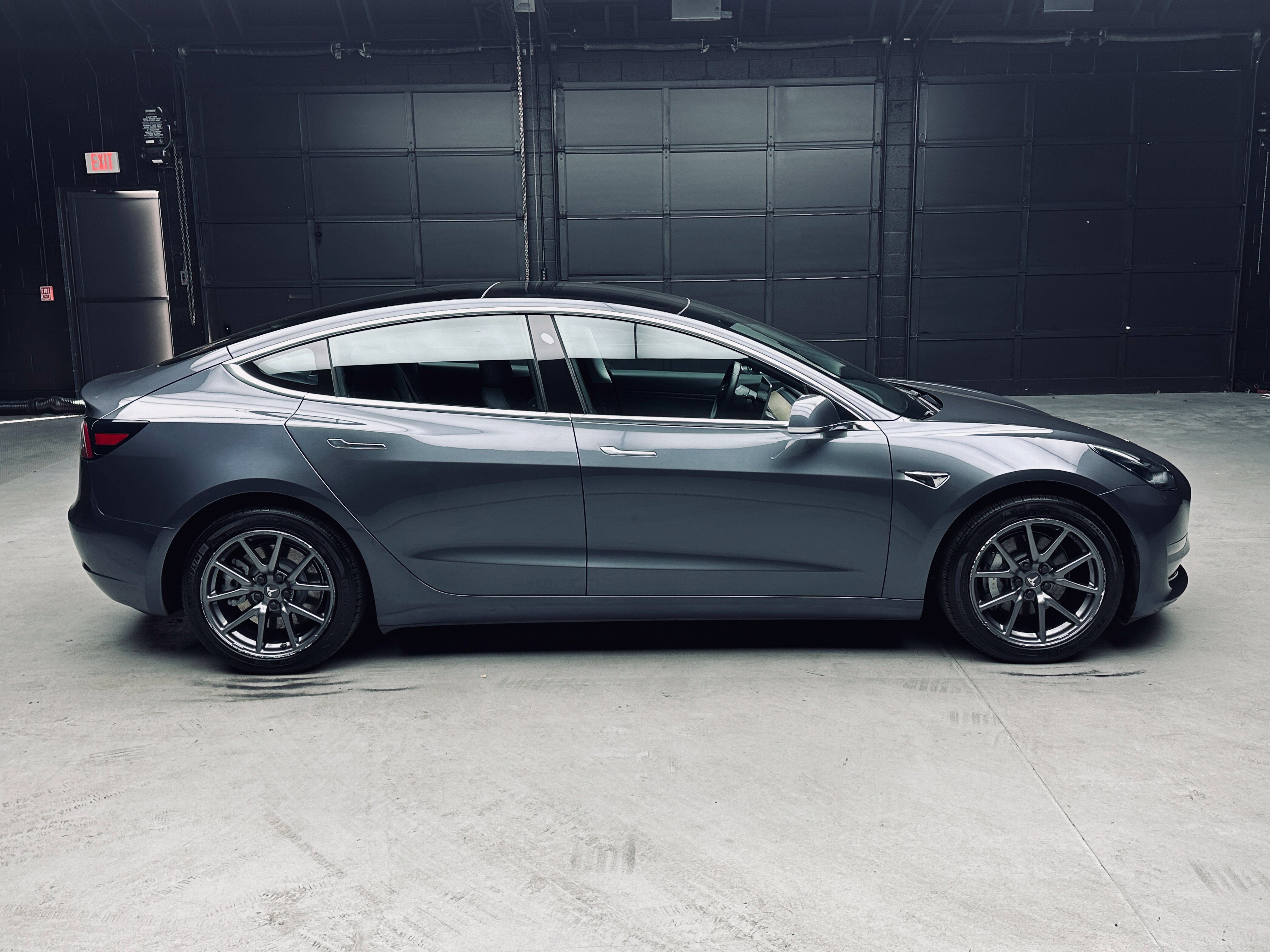 Used 2018 Tesla Model 3 Long Range AWD/4WD image 8