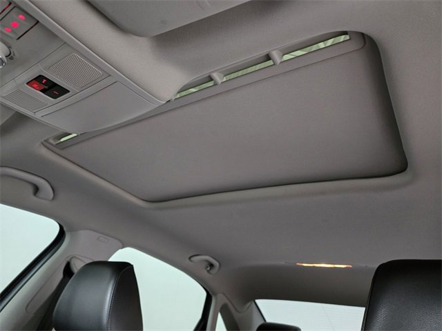 Used 2020 Volkswagen Passat 2.0T SEL image 14