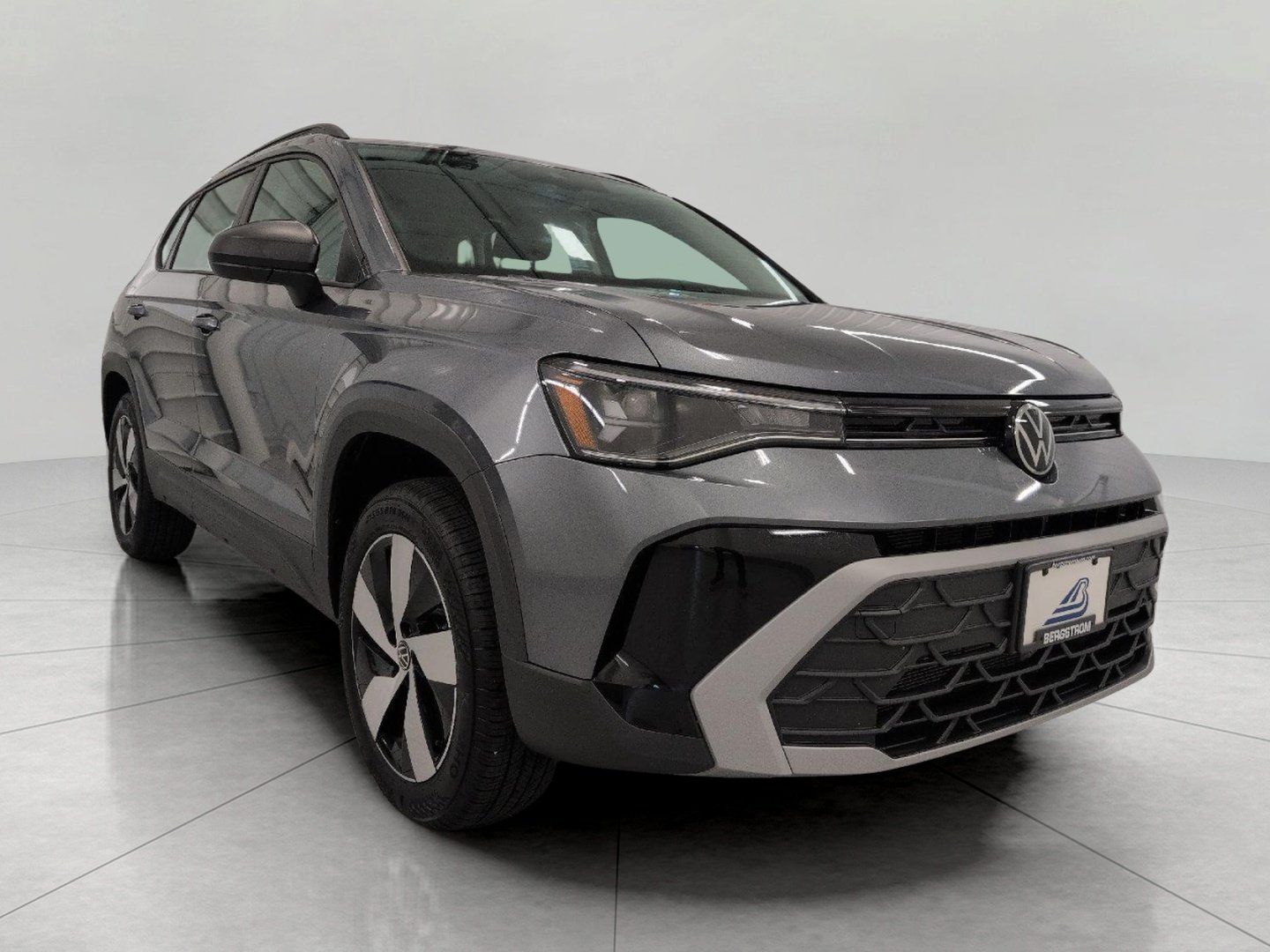 Used 2026 Volkswagen Taos S AWD/4WD image 1