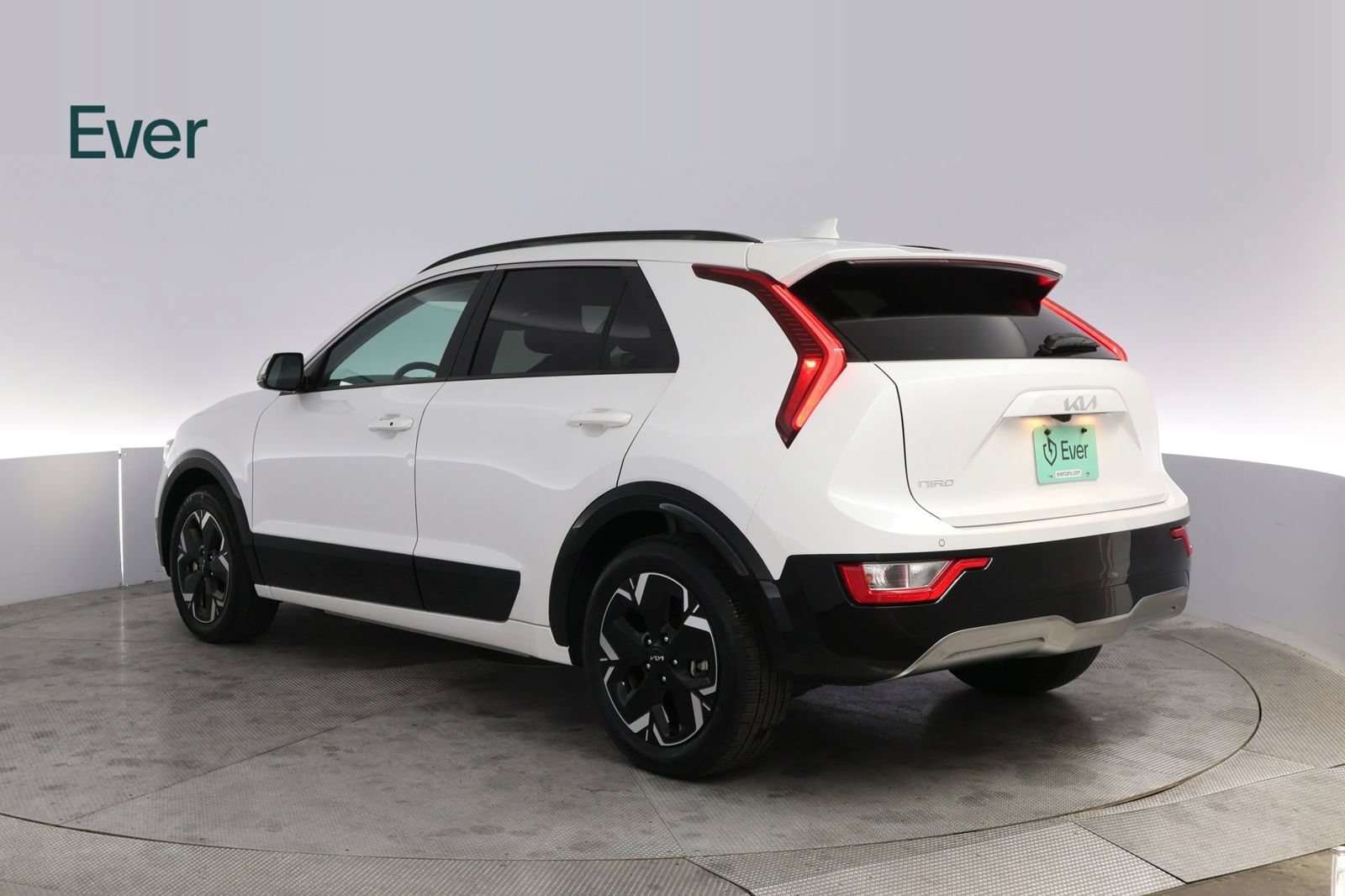 Used 2024 Kia Niro Wind FWD image 17