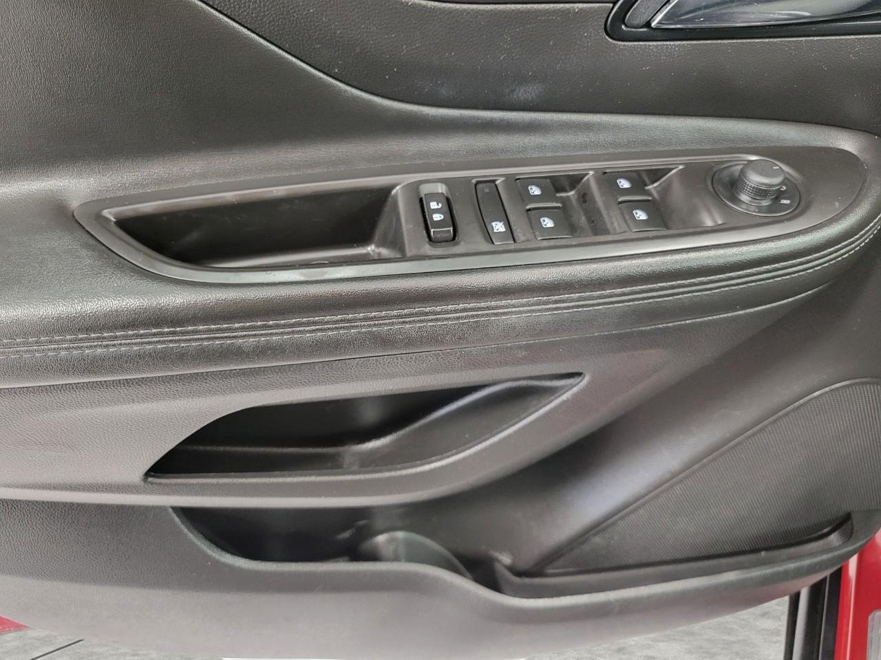 Used 2019 Buick Encore Sport Touring AWD/4WD image 50