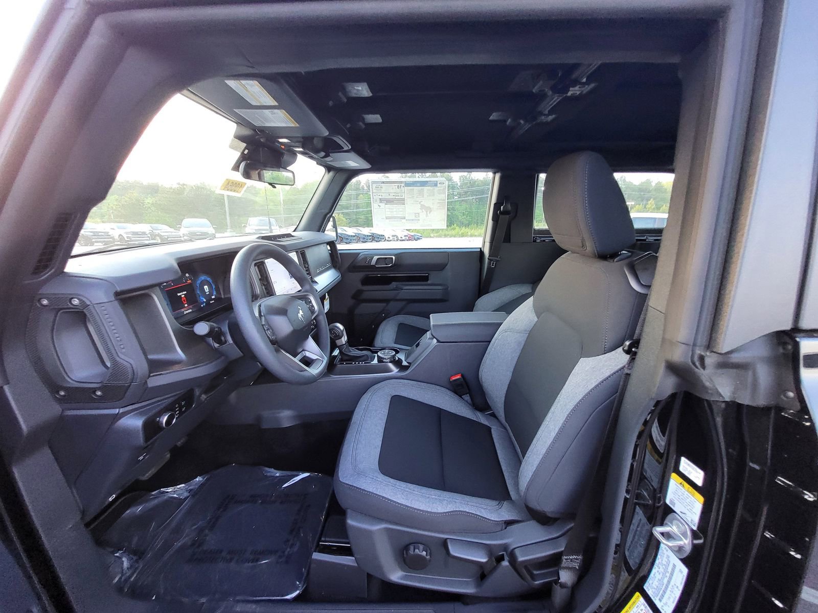 Used 2025 Ford Bronco 2-Door w/ Sasquatch Package image 14