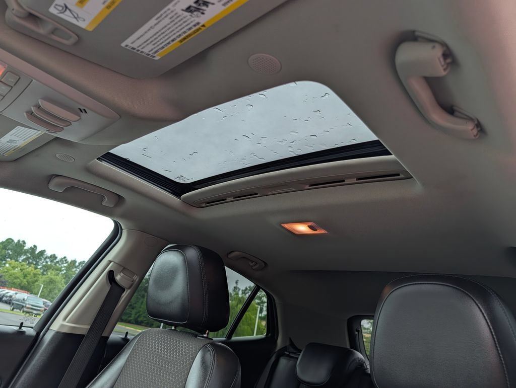 Used 2020 Buick Encore Preferred FWD image 23
