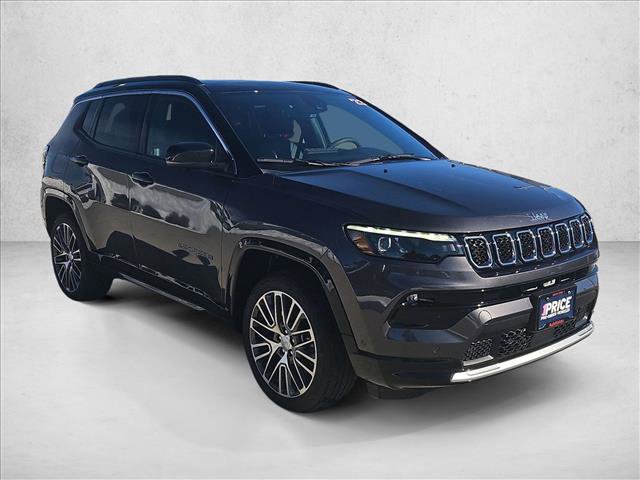Used 2023 Jeep Compass Limited w/ Elite Group image 3