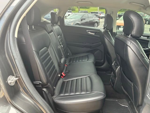 Used 2019 Ford Edge SEL w/ Equipment Group 201A image 18