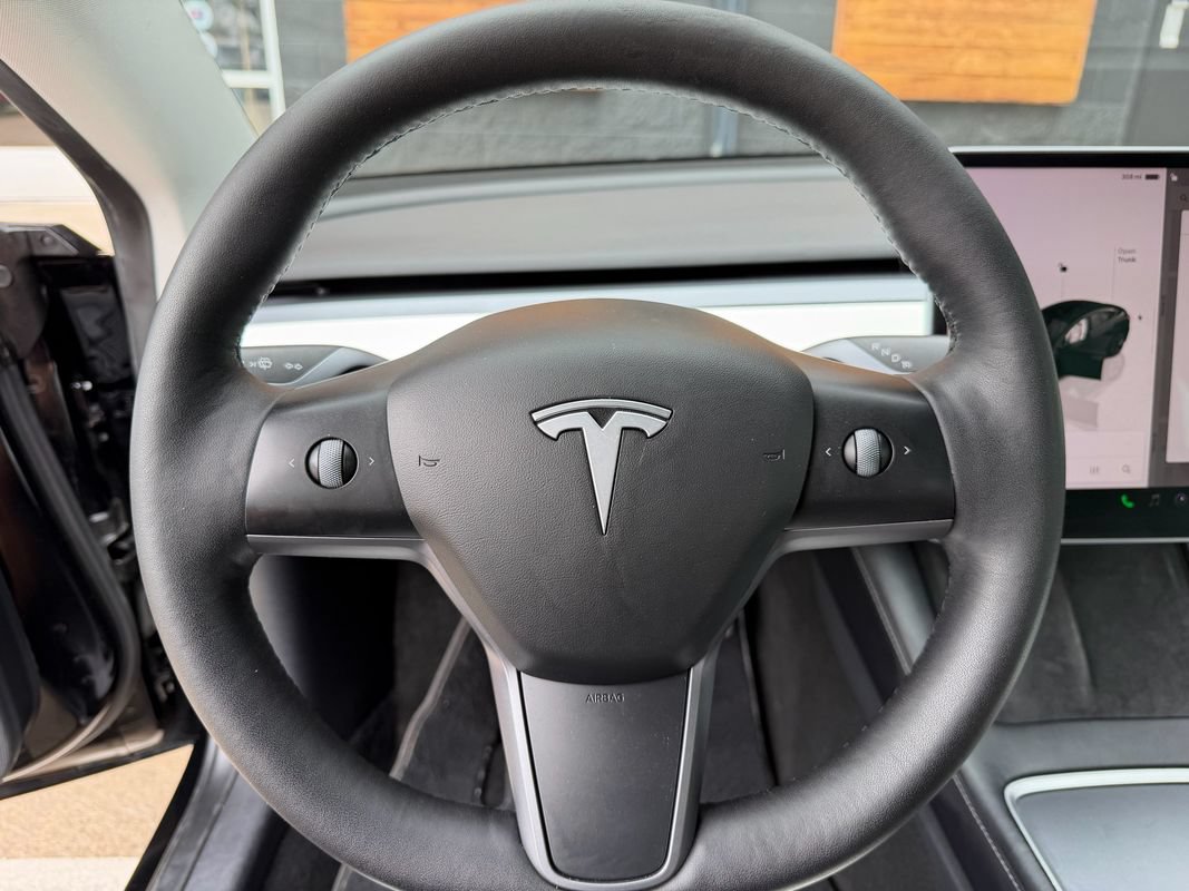 Used 2022 Tesla Model 3 Long Range AWD/4WD image 27
