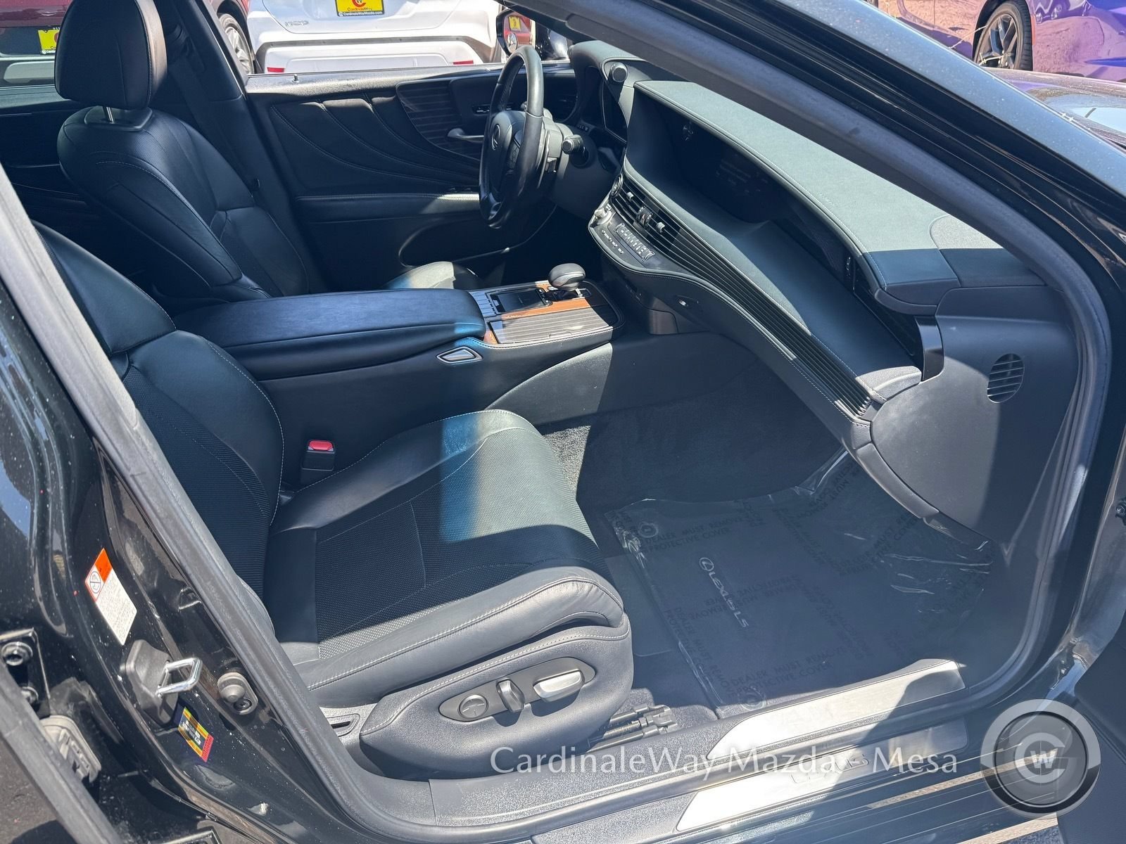 Used 2019 Lexus LS 500 w/ Accessory Package (Z1) RWD image 24