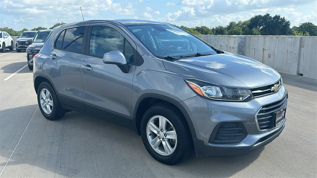 Used 2020 Chevrolet Trax LS w/ Tint and Cruise Package FWD image 14