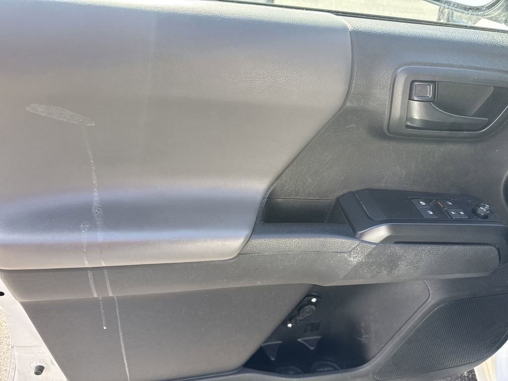 Used 2022 Toyota Tacoma SR image 10