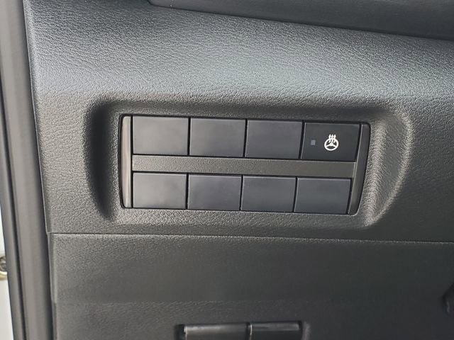 Certified 2024 Nissan Kicks SR w/ SR Premium Package image 18