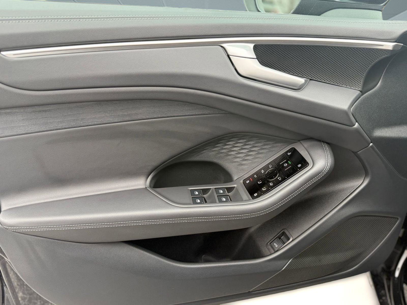 New 2026 Audi A6 Premium image 13