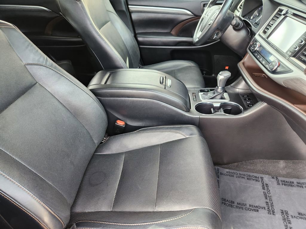 Used 2019 Toyota Highlander Limited Platinum image 4