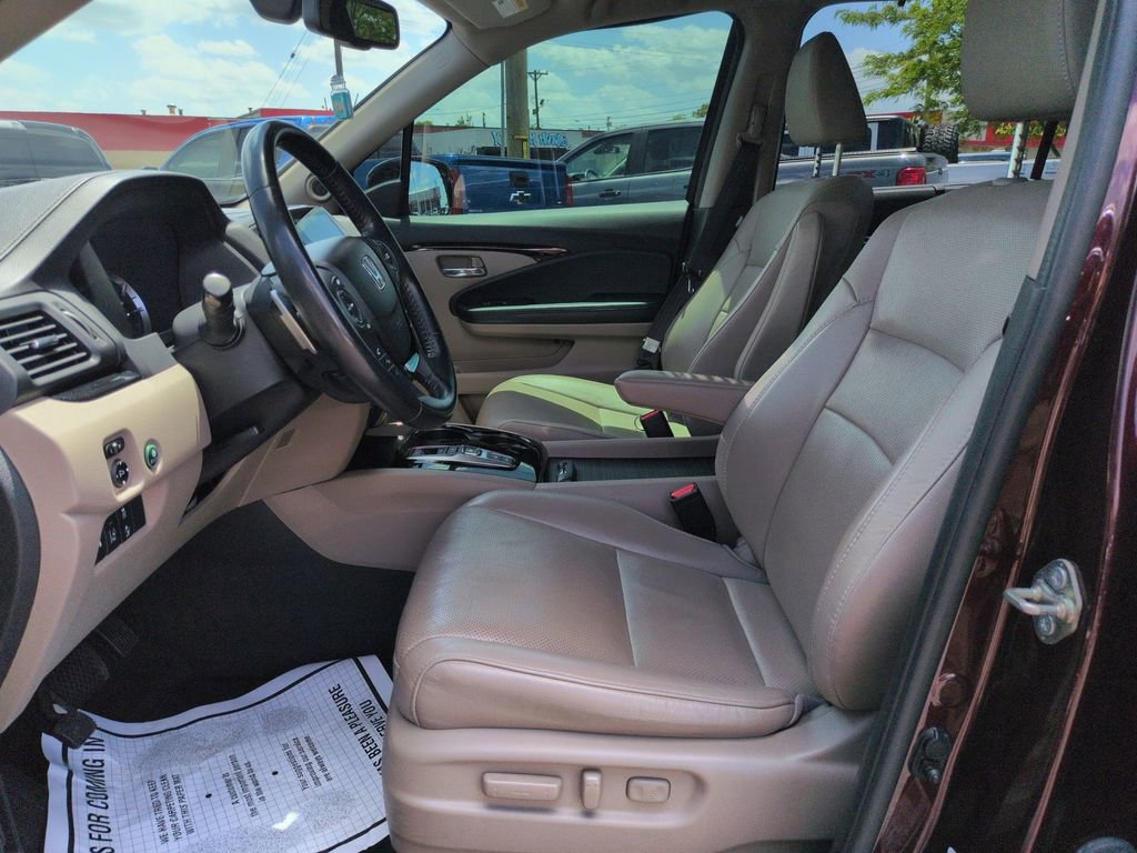 Used 2017 Honda Pilot Elite image 9