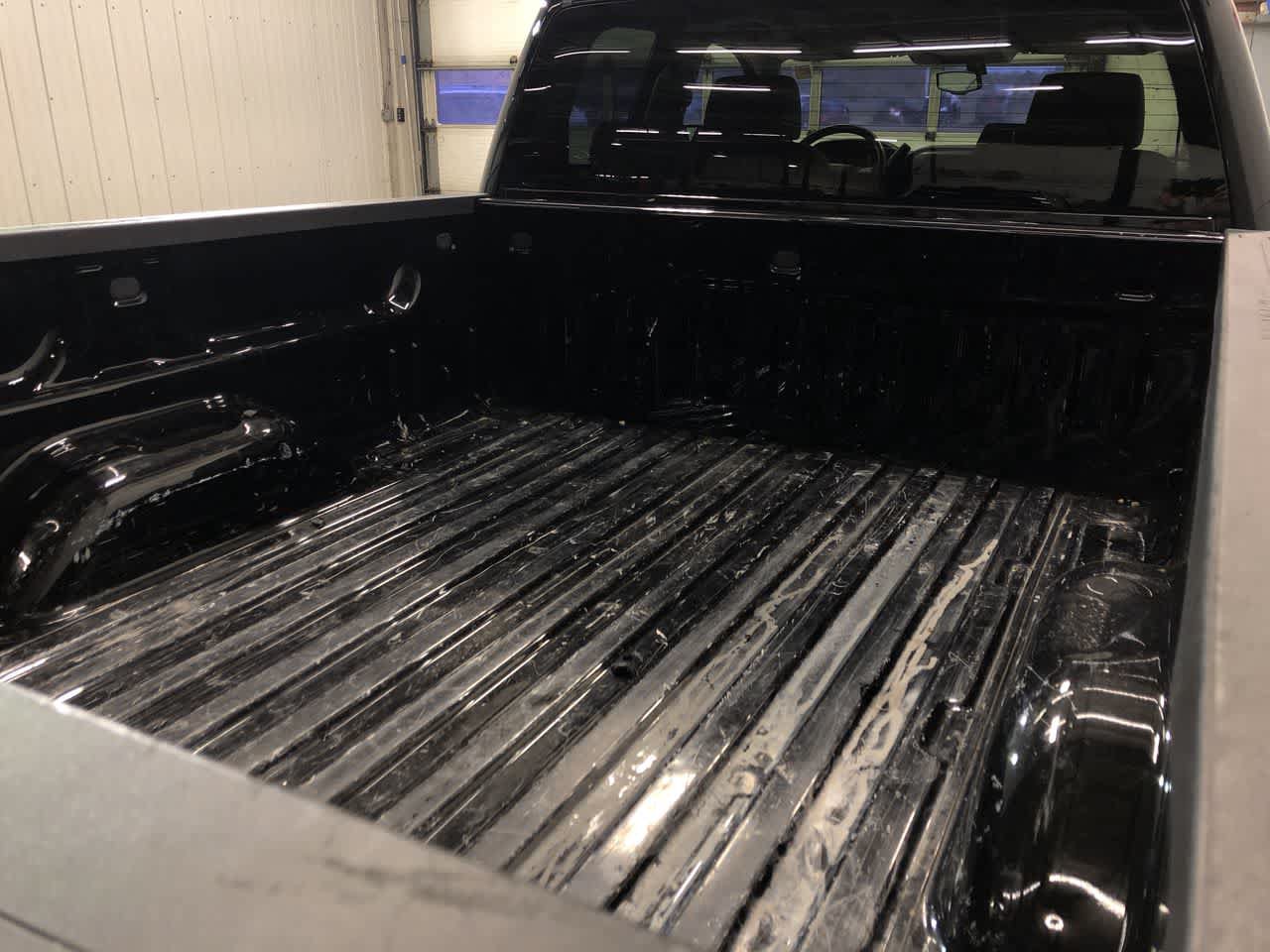 Used 2018 Chevrolet Silverado 1500 Custom w/ Custom Value Package AWD/4WD image 19