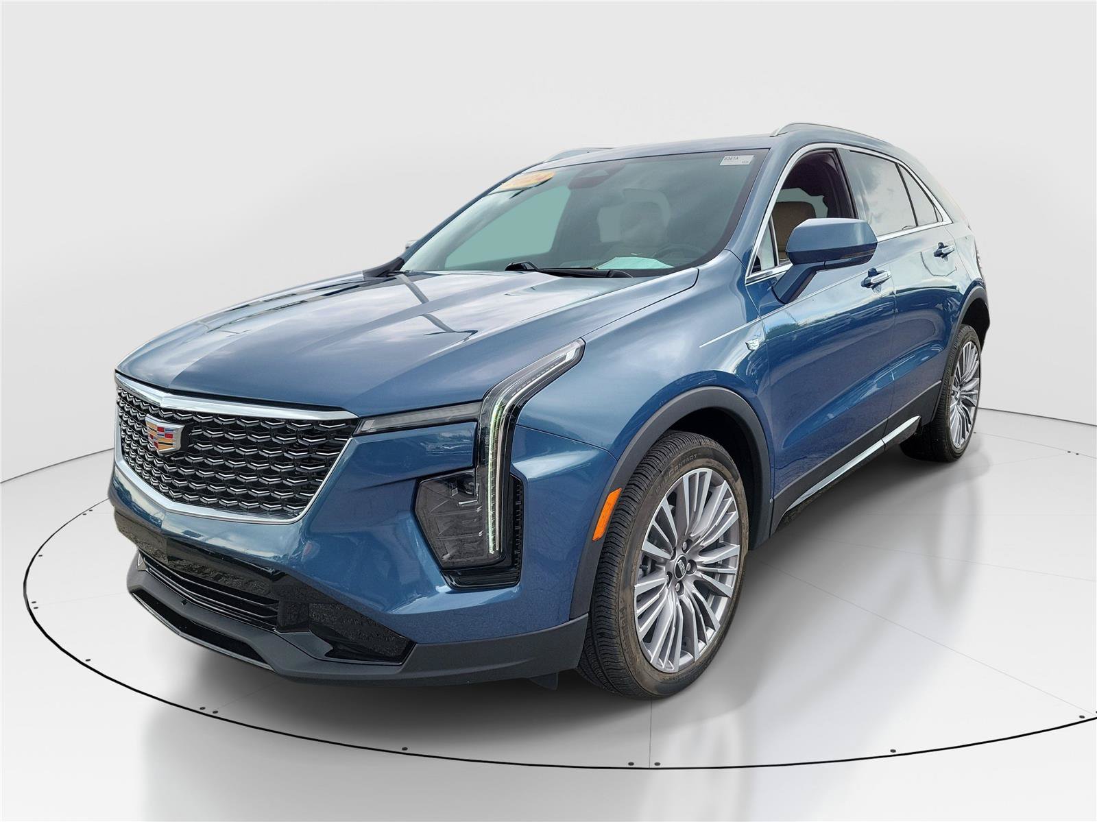 Used 2024 Cadillac XT4 Premium Luxury w/ Technology Package AWD/4WD image 2