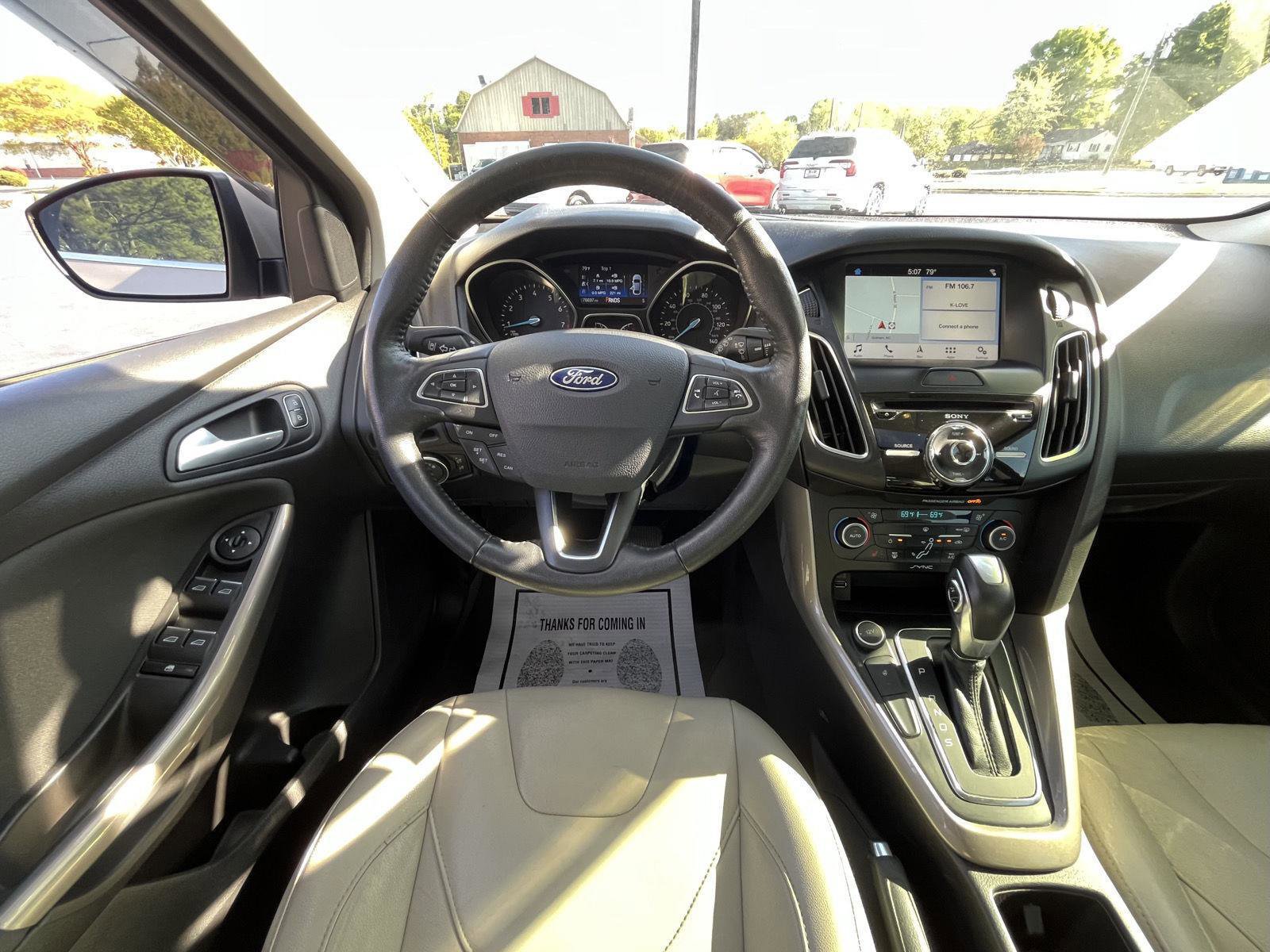 Used 2018 Ford Focus Titanium w/ Titanium Technology Package image 4