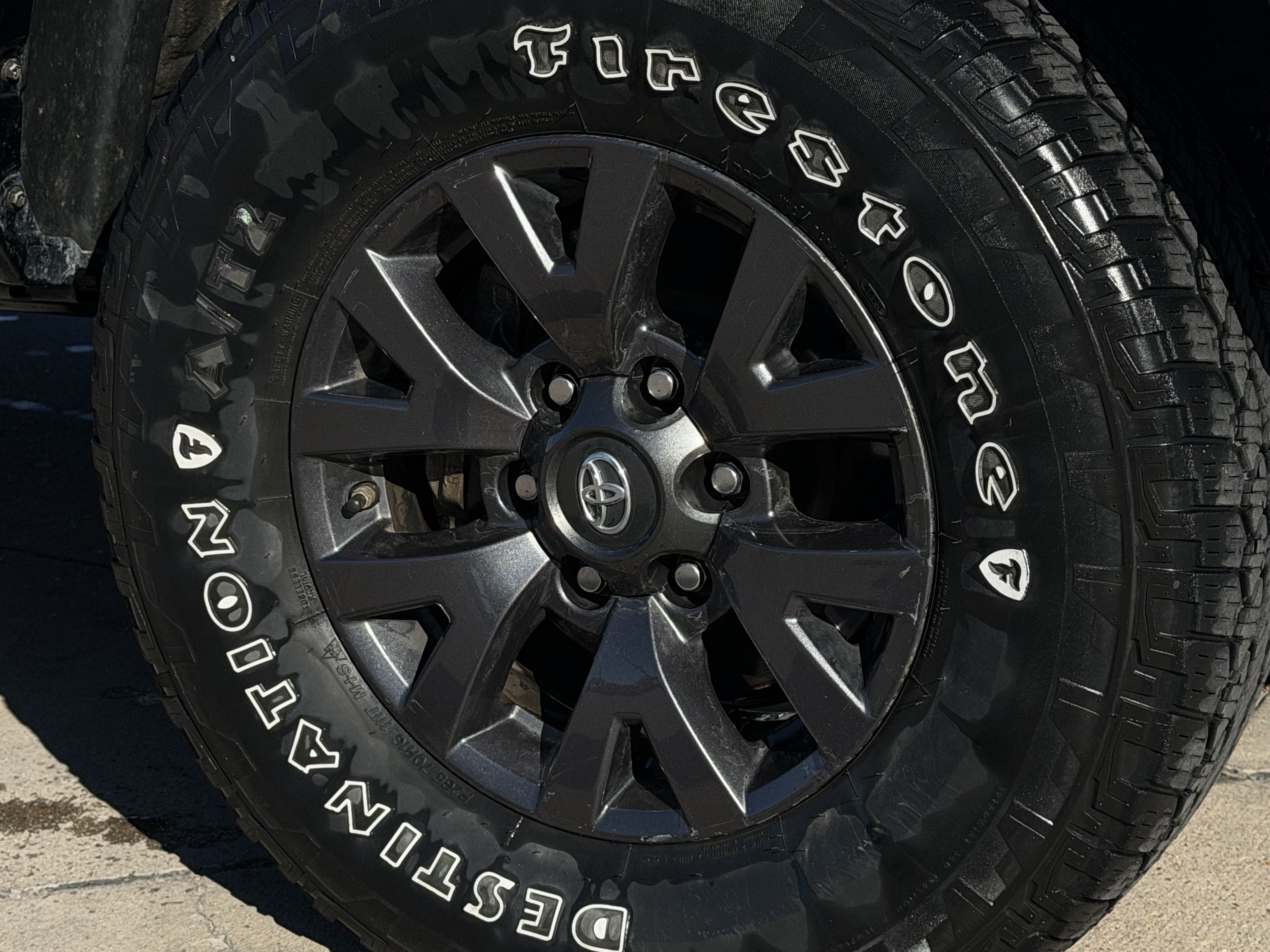 Used 2020 Toyota Tacoma SR5 RWD image 11
