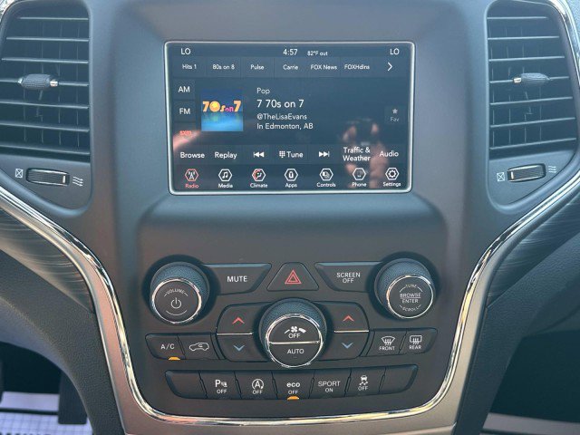 Used 2021 Jeep Grand Cherokee Laredo AWD/4WD image 28