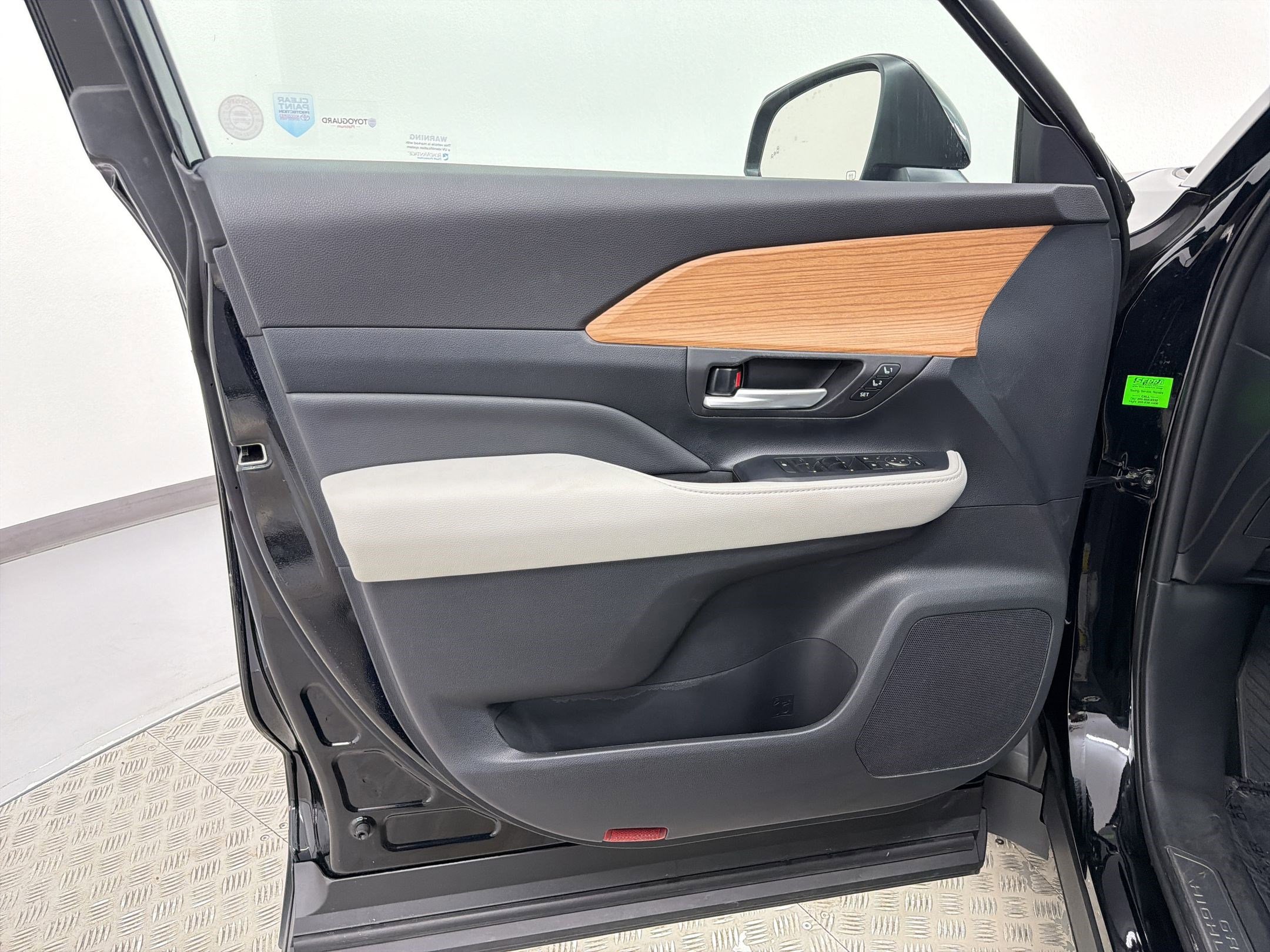 Used 2024 Toyota Grand Highlander Platinum image 22