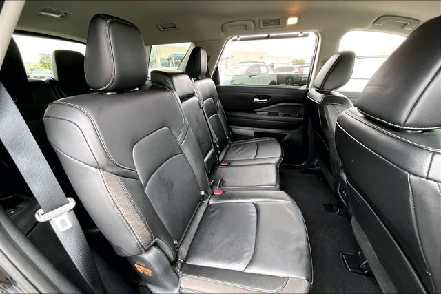Certified 2025 Nissan Pathfinder SL w/ Cargo Package image 22