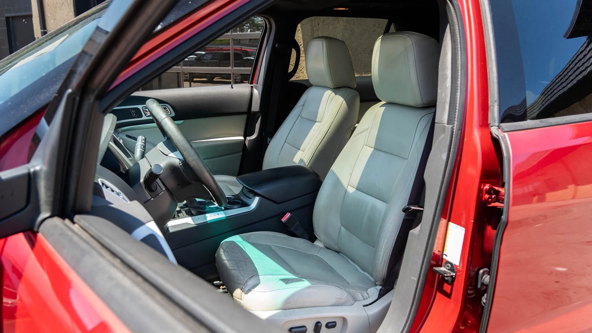Used 2011 Ford Explorer XLT w/ 202A Rapid Spec Order Code FWD image 13