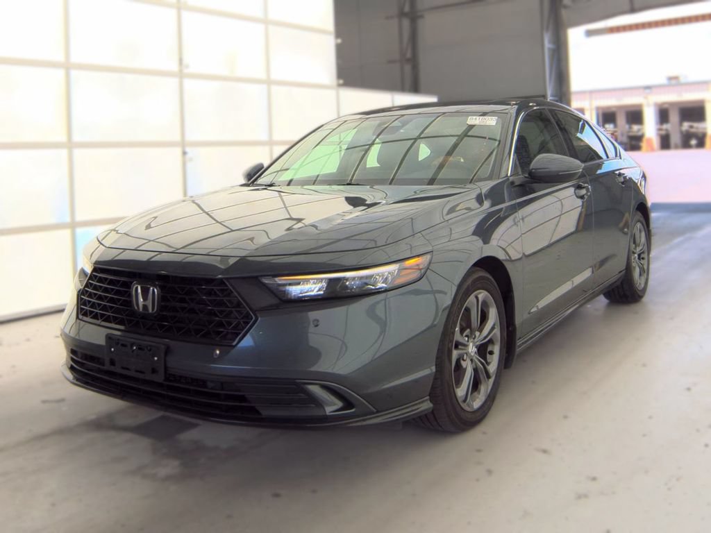 Used 2025 Honda Accord EX-L image 2