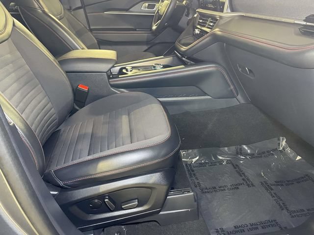 Used 2025 Ford Explorer ST-Line w/ ST-Line Street Pack AWD/4WD image 26