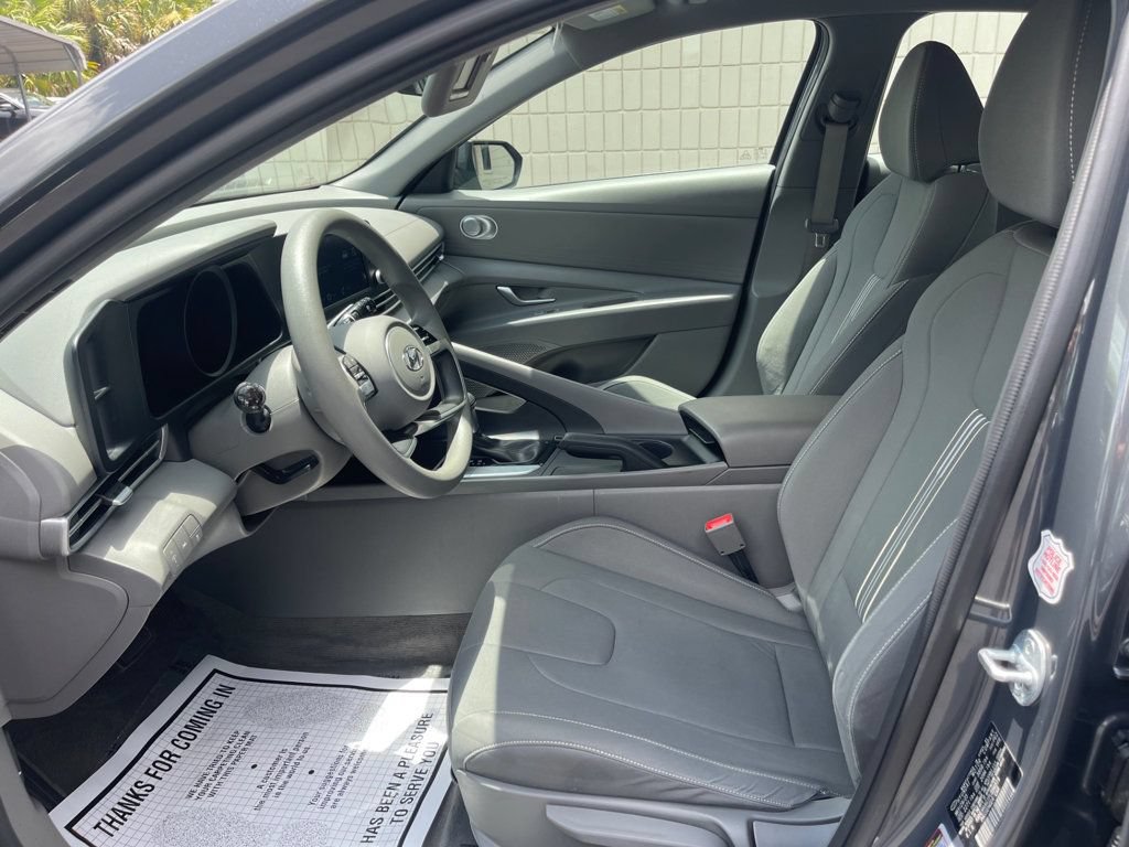 Used 2023 Hyundai Elantra SEL FWD image 8