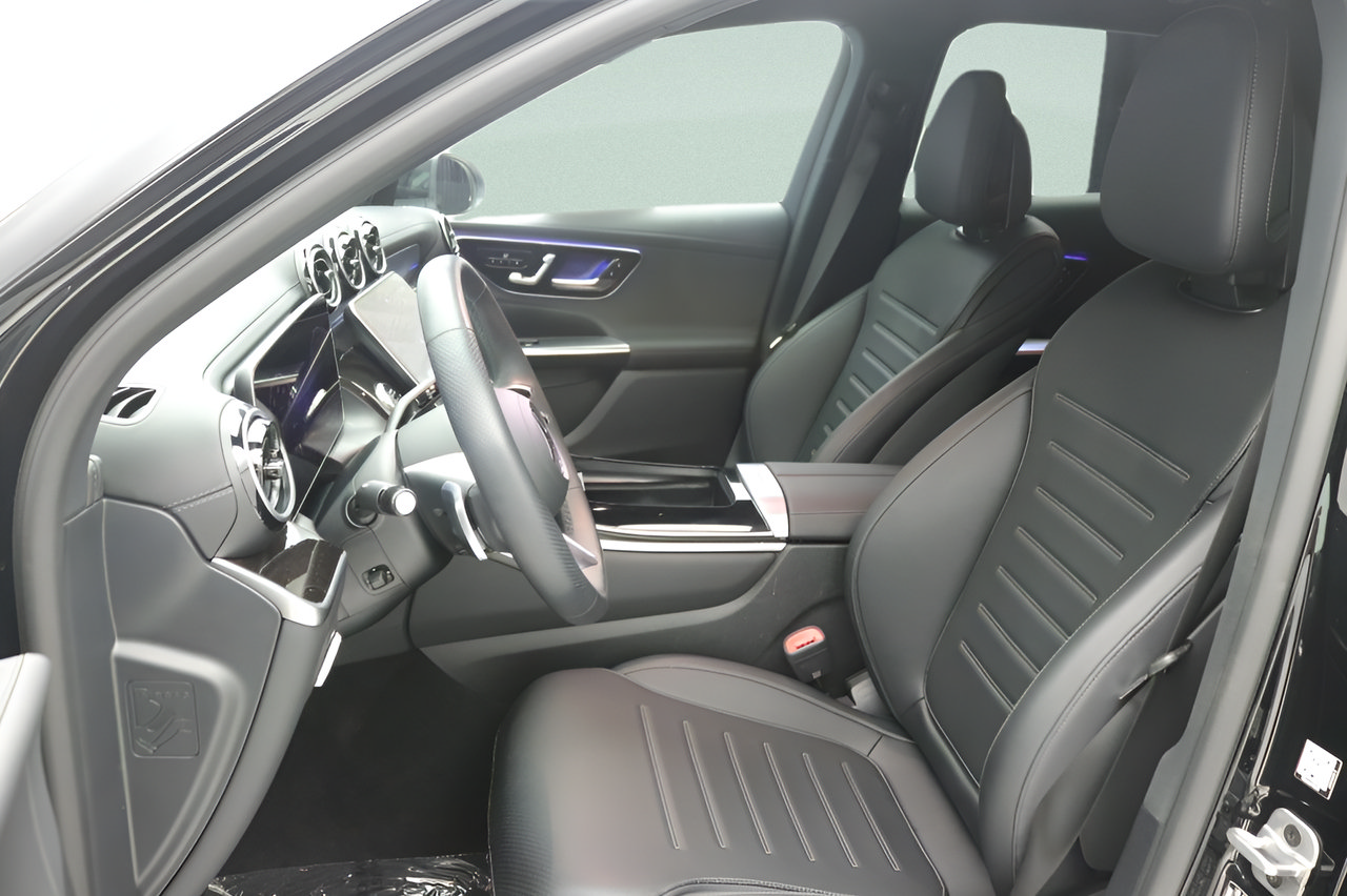 Certified 2025 Mercedes-Benz GLC 350e 4MATIC image 30