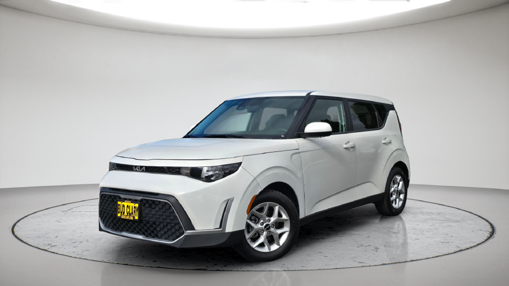 Used 2023 Kia Soul LX w/ LX Technology Package